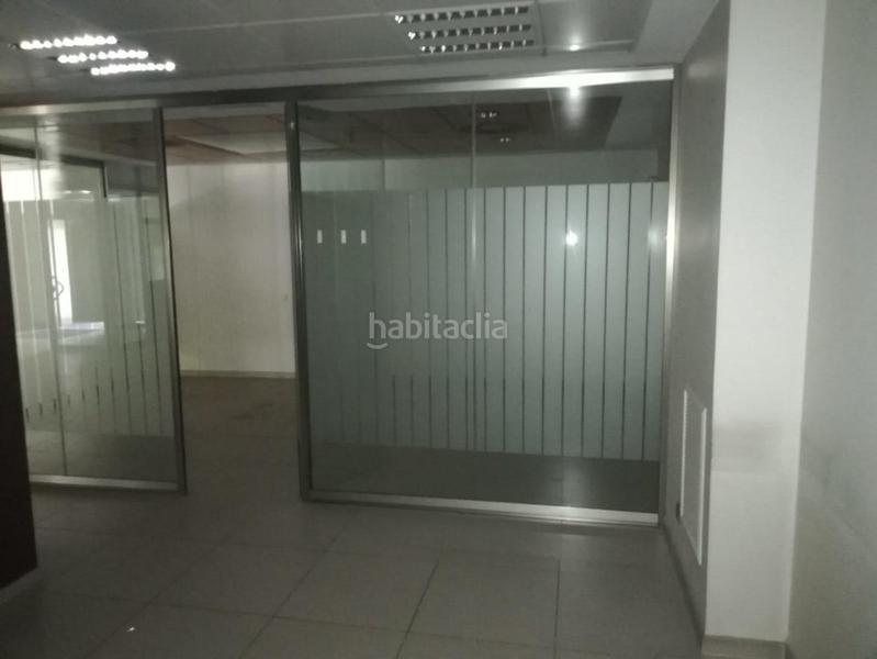 Foto 4301a40d-e9b1-4971-904d-84b893620296. Locale commerciale in yebenes 82 in Aluche Madrid