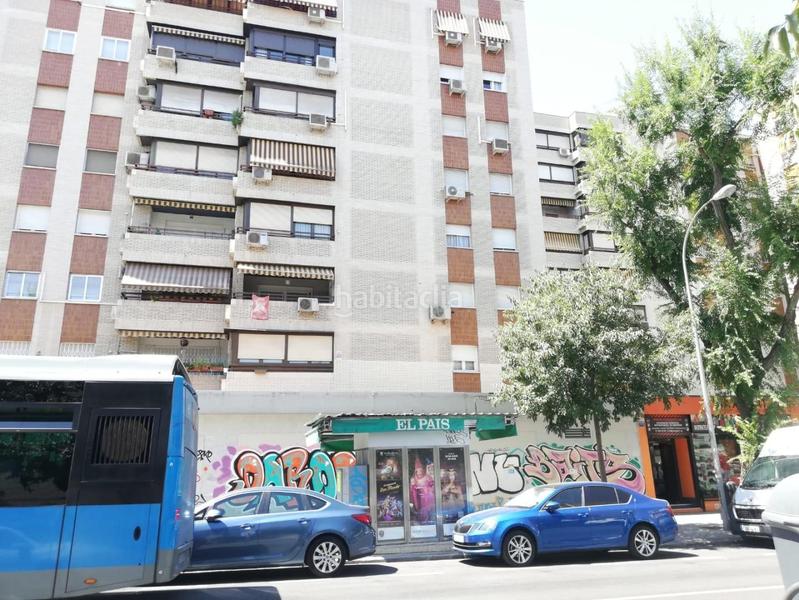 Foto e264f5db-ac2d-494d-a802-bc3afb602917. Locale commerciale in yebenes 82 in Aluche Madrid