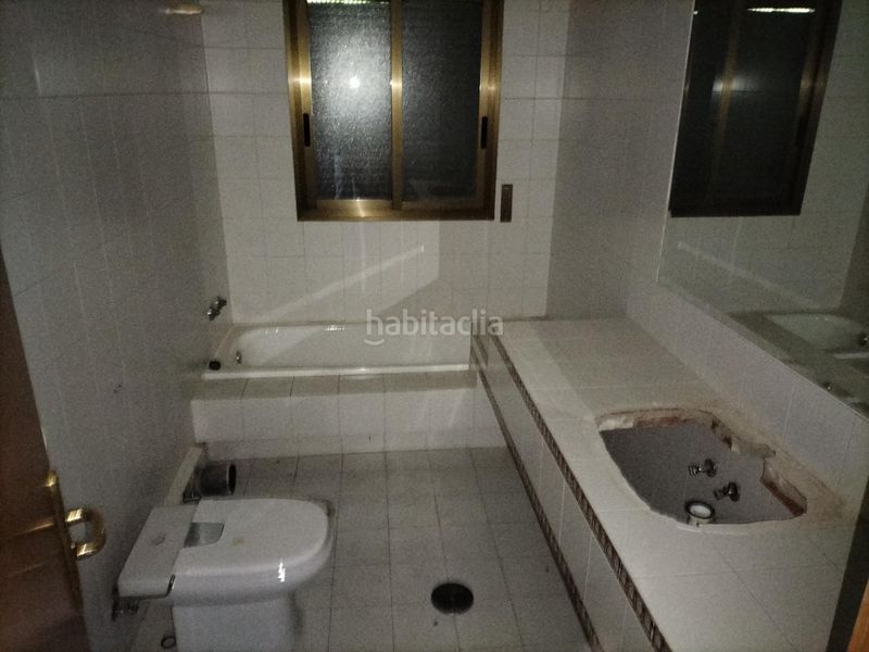 Foto 78a22051-741b-4738-86ca-6dd20c0bb700. Casa adosada en araucarias 2 se vende magnifico adosado en cl araucaria nº 2 madrid en Galapagar