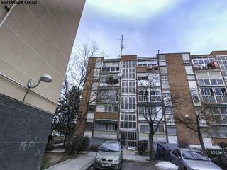 Etagenwohnung in Cuart de poblet 83. Se vende piso en cuart de poblet 83 4 dcha  madrid