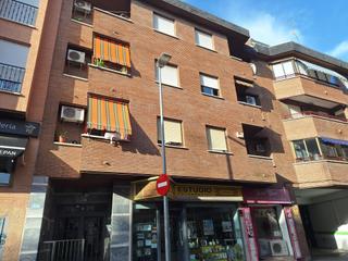 Appartement à Calle del camino del caño 4. Se vende piso en las rozas zona centro.
