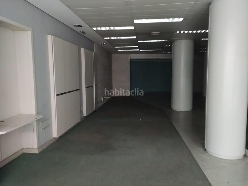 Foto 7a6f6aa8-5561-4b24-9923-de6afdcd9340. Locale commerciale in calle camino viejo de leganes 49 in Madrid