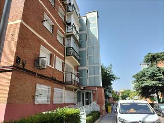 Pis  Jose de cadalso. Se vende piso en calle jose de cadalso las aguilas