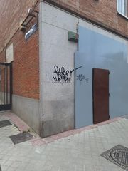 Business premise in Calle martinez izquierdo 84