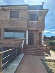 Towny house  Calle turquia. Pareado de 250m2 en arroyomolinos mostoles, parcela de 500m2