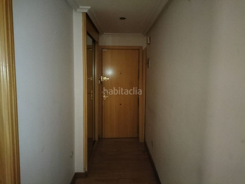 Foto 172c6e13-a51b-4d9d-8d94-32d545f31a2c. Pis amb aparcament piscina a Orcasitas Madrid