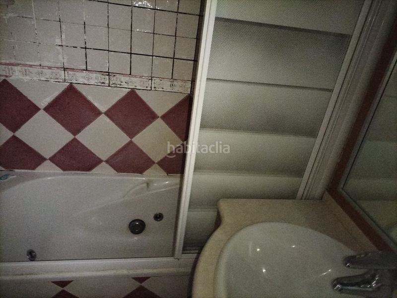 Foto b5f1ea24-b822-4e44-8936-a46f79920a38. Pis amb aparcament piscina a Orcasitas Madrid