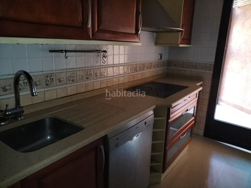 Foto db4dcd9a-c881-4e2e-b25c-27555e562ccf. Pis amb aparcament piscina a Orcasitas Madrid