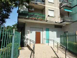 Local Comercial a Calle de Zaida 26