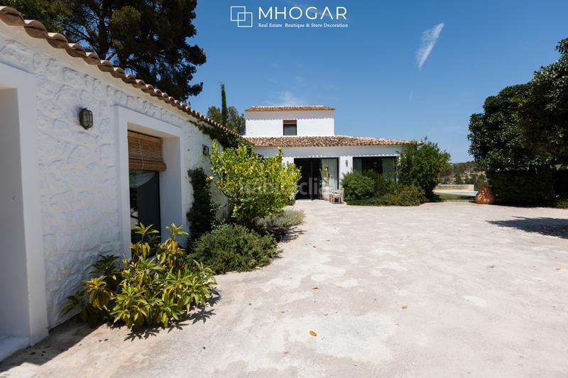 Foto 5a6632f3-8f73-44d9-a4b7-d5242f39ff60. Alquiler masía exclusive rental - timeless design, mediterranean views in la costa blanca! en Benissa