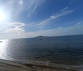 Miete Etagenwohnung in Playa del Galán. Estupendo piso en alquiler de 2 habitaciones, 2 baños, terraza ,