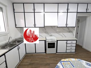 Planta baixa a San Pedro del Pinatar. Piso en venta en planta baja de 3 dormitorios, patio y cochera e