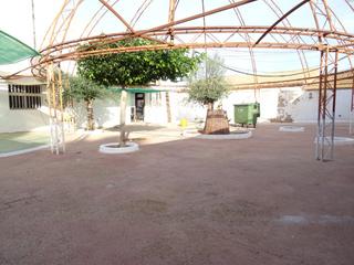 Local Comercial en La Puebla. Alquiler con opción a compra local  espectacular patio en venta