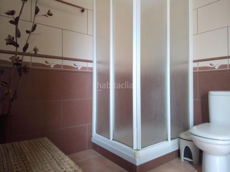 Foto 682d910d-e544-4d79-a3ee-2e7a94620c76. Casa amb piscina a Deltebre