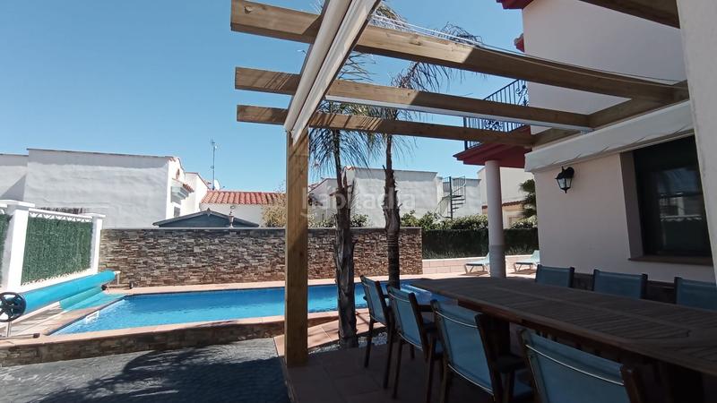 Foto 6949e827-05e2-4e9b-89b2-47464dce3a87. Casa amb piscina a Deltebre