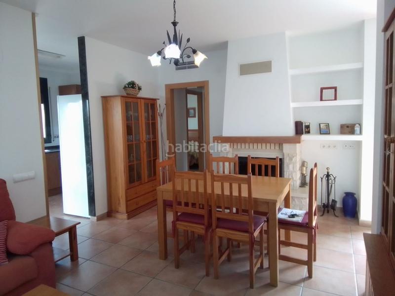 Foto ef6131e8-b30d-4417-86ae-e108b1edd43d. Casa amb piscina a Deltebre