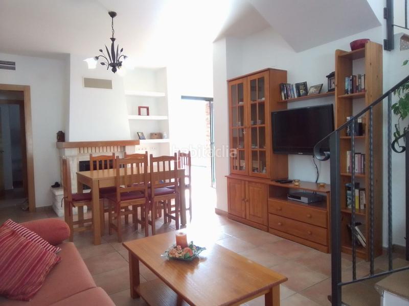 Foto f3ec600f-6487-4cc0-b1ee-2c20bae14333. Casa amb piscina a Deltebre