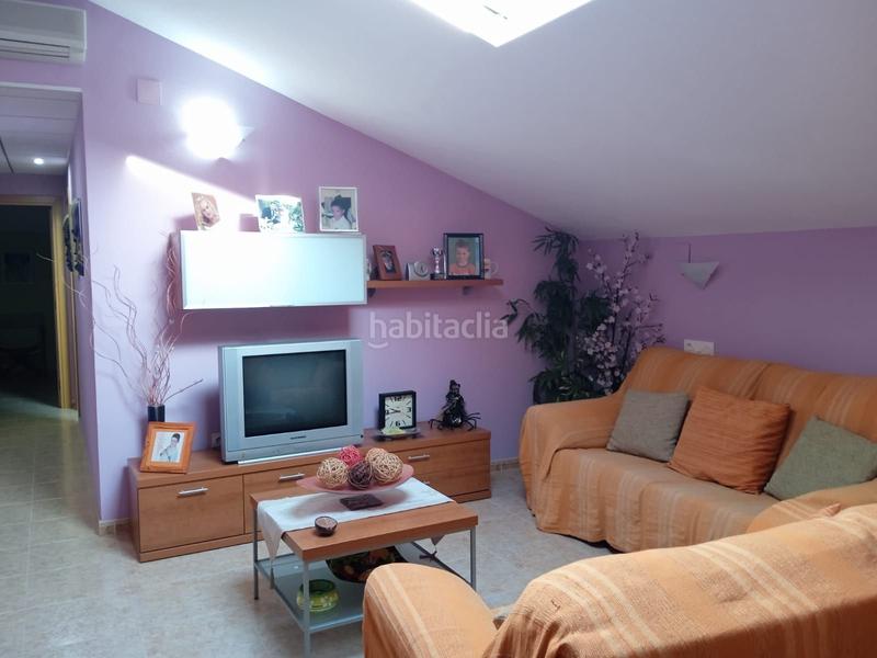 Foto 7c272d28-3167-49fd-93f3-eb8f9977957a. Dúplex amb calefacció aparcament a Ampolla (L´)