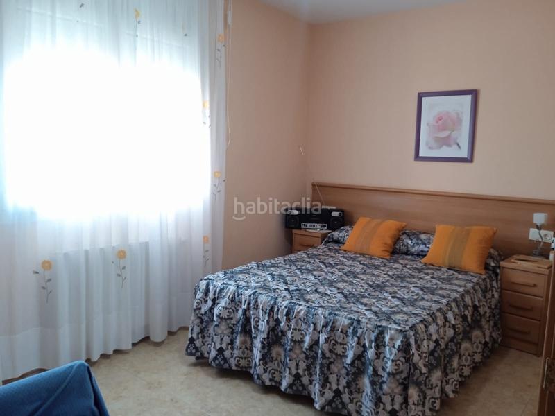 Foto b6923a06-3e8d-4b69-b318-a75994a33b75. Dúplex amb calefacció aparcament a Ampolla (L´)