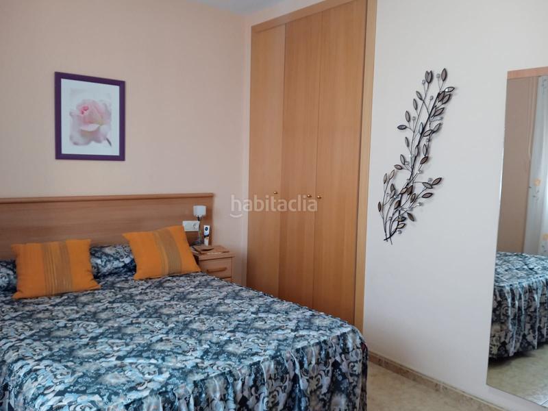 Foto f3880f52-78ce-4eb0-8c0d-a9cf2be7dcb7. Dúplex amb calefacció aparcament a Ampolla (L´)