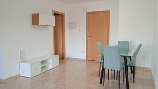 Miete Etagenwohnung  Quatre. Piso semi amueblado de alquiler en camarles