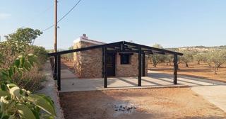 Masia a Freginals. Casita de campo en finca regadio de olivios