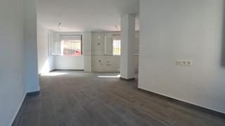 Piso en Pescadores. Apartamento planta baja renovado.