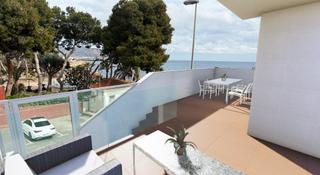 Chalet en Los Puertos. Triplex ,completamente reformado,3 dormitorios,vistas al mar,isl