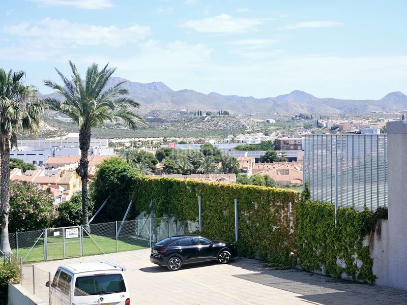 Foto 8c8256aa-d996-42c3-8298-35f3dffda49a. Apartament amb piscina a La Cumbre-Cuatro Plumas Mazarrón