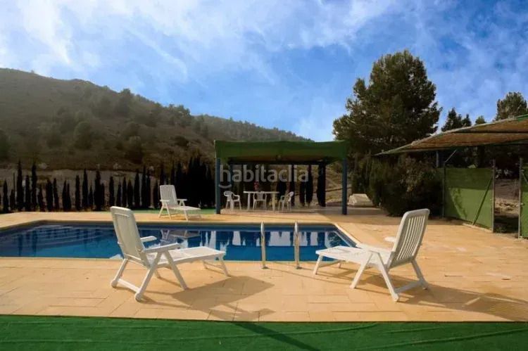 Foto 5f9e004f-0d59-4548-9a30-778b33320b0e. Masia amb xemeneia aparcament piscina a Torrecilla Lorca