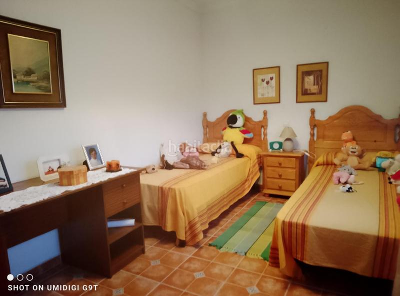 Foto 2b7a40ea-ac3c-4360-8f6e-75e7eb958c4a. Casa a schiera con riscaldamento parcheggio in Yuncos