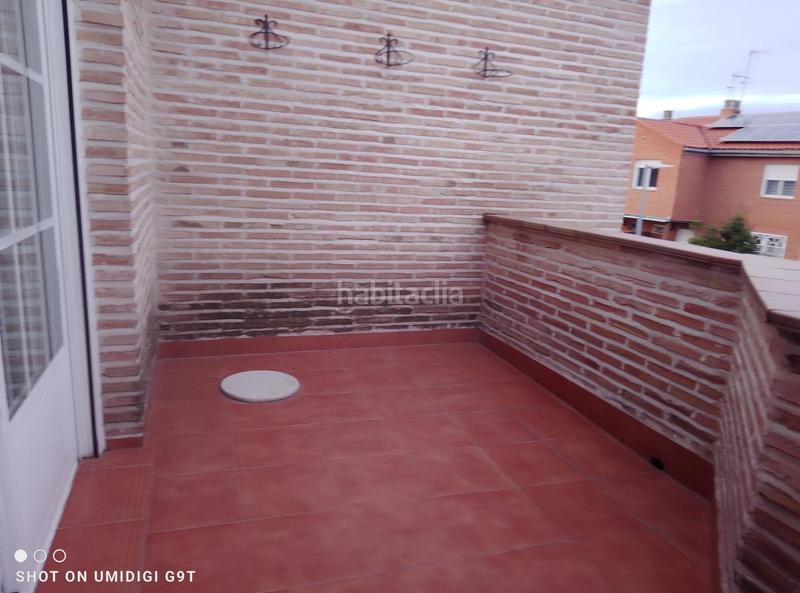 Foto b03dd95e-5e5a-40ce-bb78-09d46806423b. Casa a schiera con riscaldamento parcheggio in Yuncos