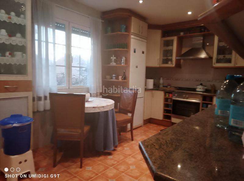 Foto ce37eb24-1b6b-4dd6-a906-d7d2bd62946b. Casa a schiera con riscaldamento parcheggio in Yuncos