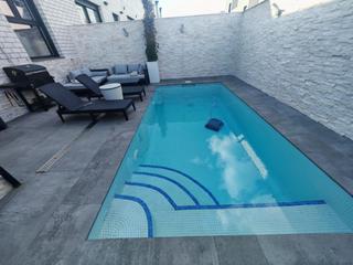Chalet in Parque Manuel de Vega-Carretera de Ugena. Chalet de lujo con 4 hab, 2 baños, 1 aseo, garaje y piscina sali