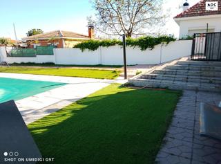 Chalet à Viso de San Juan (El). Aoc vende chalet 4 hab, 2 baños, garaje trastero, barbacoa y pis