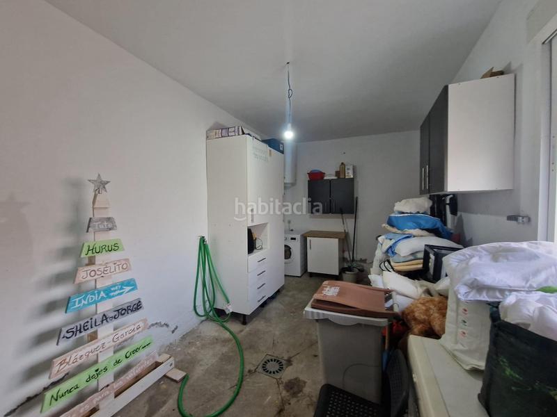 Foto 2473bd23-7bf2-4c4e-81f9-b7dbd570e70e. Casa aparellada amb calefacció aparcament piscina a Carmena