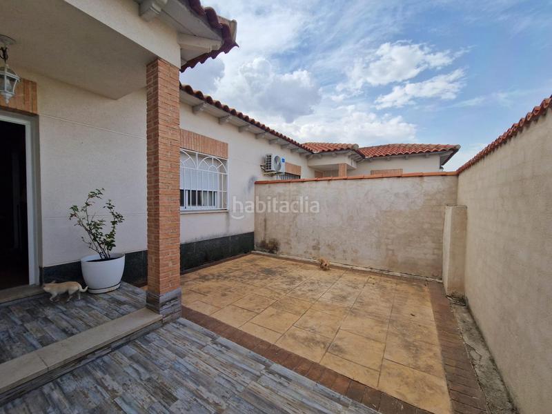 Foto 2828c308-3ae8-4dd8-aacd-2d0f6cc796af. Casa aparellada amb calefacció aparcament piscina a Carmena