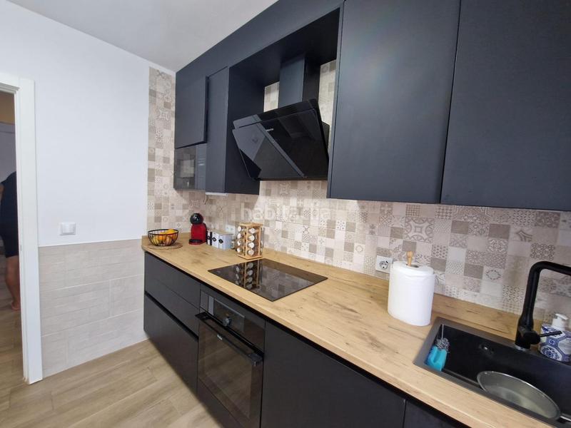 Foto 4d2aec5b-2d82-4f8e-b35a-ac09e75c3d25. Casa aparellada amb calefacció aparcament piscina a Carmena