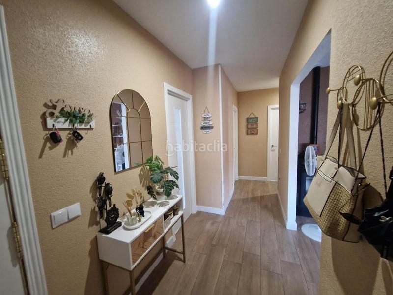 Foto d4b04cb9-6d45-4a73-8aaf-b506c5af9391. Casa aparellada amb calefacció aparcament piscina a Carmena