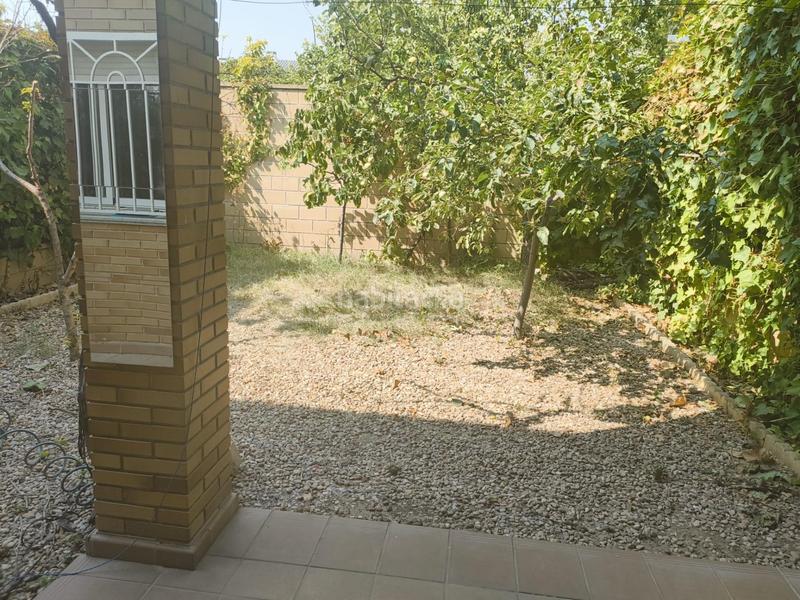 Foto 5313086e-1666-4451-95f9-8be051f36a3a. Casa adossada amb calefacció aparcament a Las Lomas Seseña