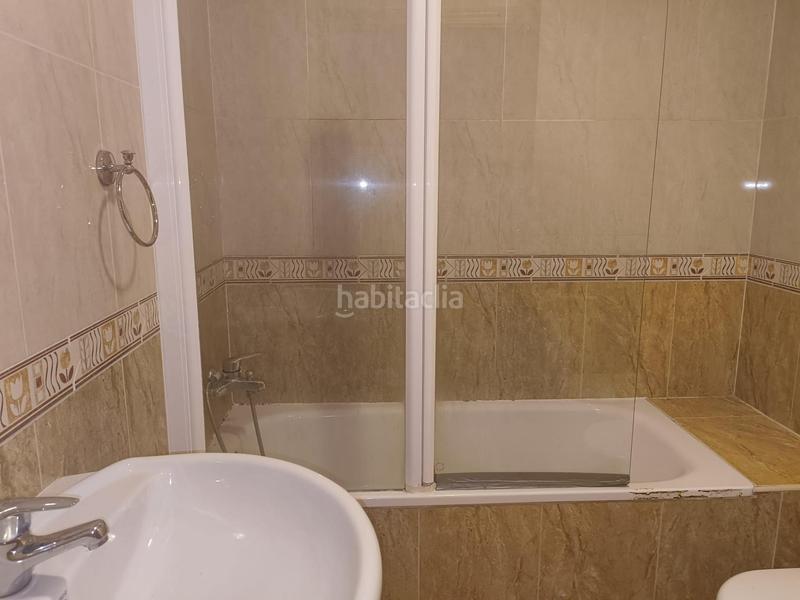 Foto bfba24ff-8bff-4d94-81b4-58534a93d75b. Casa adossada amb calefacció aparcament a Las Lomas Seseña
