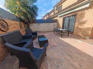 Doppelhaus in Los Robles. Aoc vende chalet de ensueño! 3 dormitorios, con 3 baños 1 en sui
