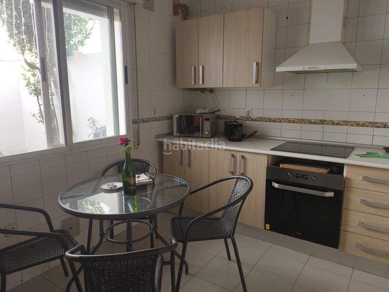 Foto a4e61bed-9d1d-46ea-94a8-a8a002da5d21. Maison jumelée avec parking piscine dans Quismondo