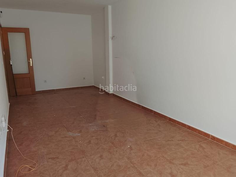 Foto 4a2fa125-a0bb-4236-a40d-30846ced556e. Planta baixa amb calefacció aparcament a Yuncler