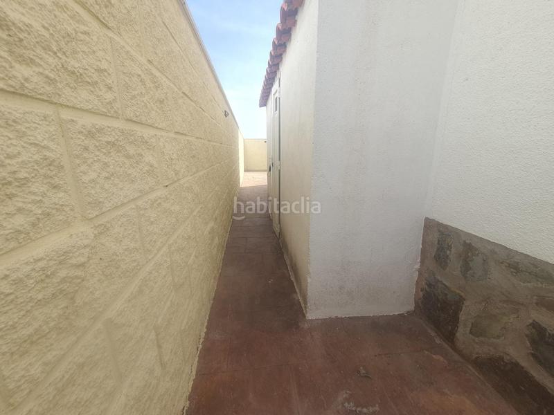 Foto 674afcee-56a8-47d6-82b4-ba23b7db5383. Chalet con riscaldamento parcheggio piscina in Carmena