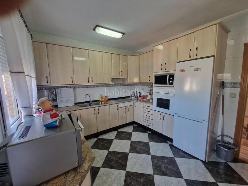 Foto 20d54fbe-aa9e-4bd9-8e98-bd0f203cd29c. Chalet con riscaldamento parcheggio piscina in Álamo (El)