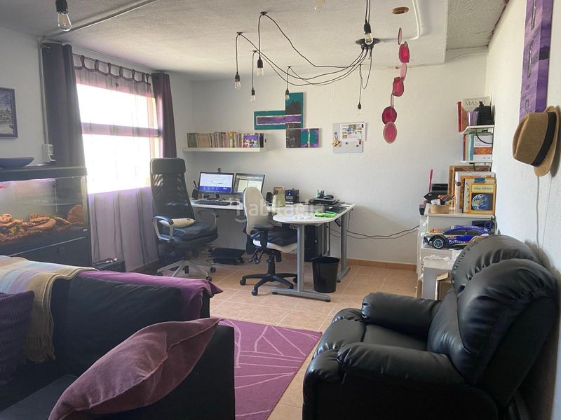 Foto 241eff55-c85d-4756-b42a-4523f8214c58. Casa aparellada amb aparcament piscina a Méntrida