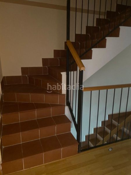 Foto 2ec67bcc-c41c-41ad-a0e4-2e44617a4e35. Casa aparellada amb aparcament piscina a Méntrida