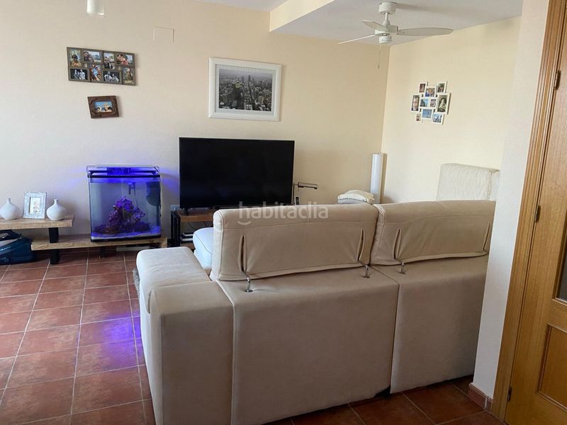 Foto 5c139061-320c-478d-b9b4-b614c6a06974. Casa aparellada amb aparcament piscina a Méntrida