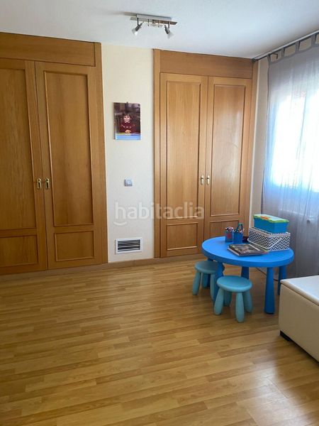 Foto 6919d993-84da-46cf-8974-c05ff6b205d9. Casa aparellada amb aparcament piscina a Méntrida